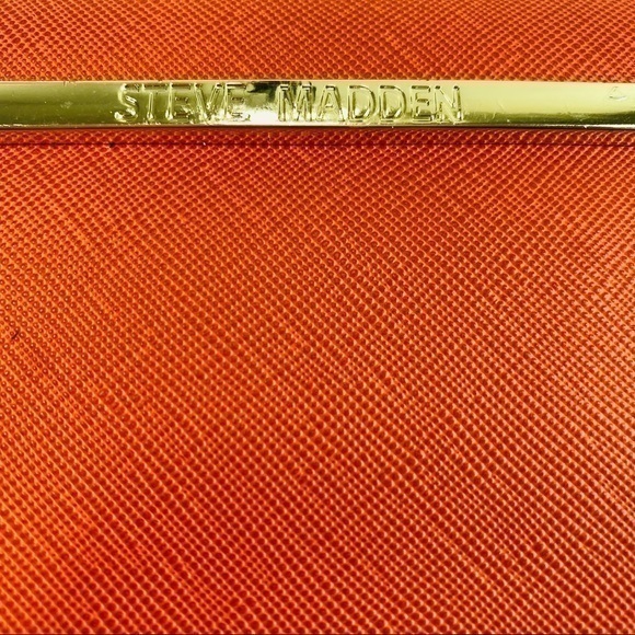 NEW with Tags Steve Madden Wallet Wristlet Orange with Gold Zipper - Picture 2 of 10